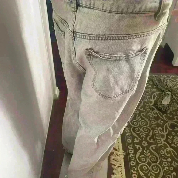Forever 21 distress low rise baggy  jeans size 11 - Picture 4 of 6